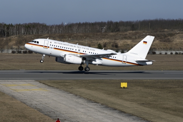  AAB3033QQ